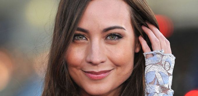 Courtney Ford Joins Cast of Legends of Tomorrow as Damien Darhk’s Daughter