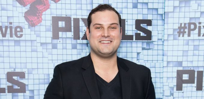 Max Adler Joins The Flash Cast As Pyro